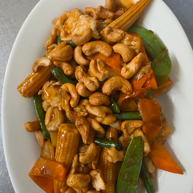 Chicken with Cashew Nuts.
